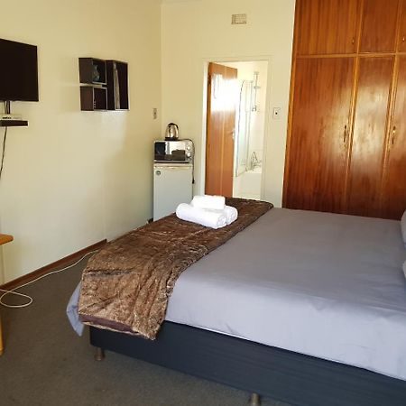 Kgosi Lodge Кимбърли Екстериор снимка