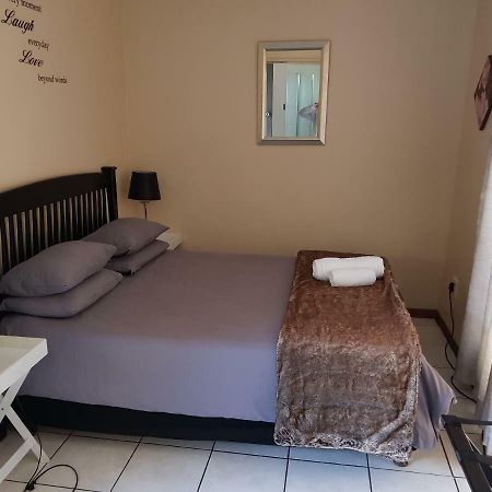 Kgosi Lodge Кимбърли Екстериор снимка
