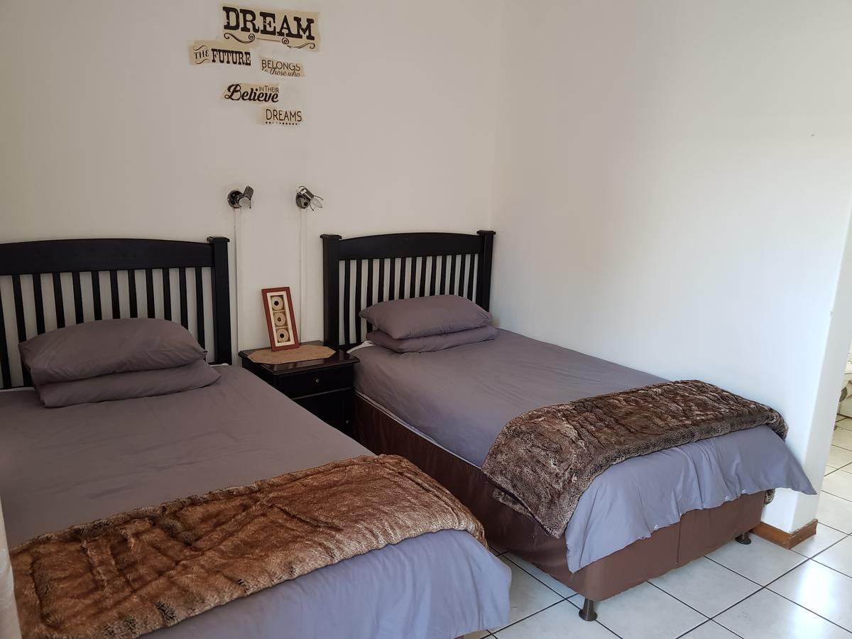 Kgosi Lodge Кимбърли Екстериор снимка