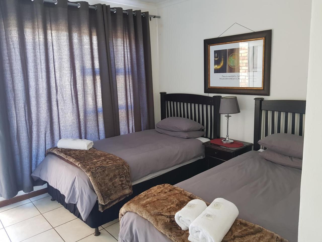 Kgosi Lodge Кимбърли Екстериор снимка