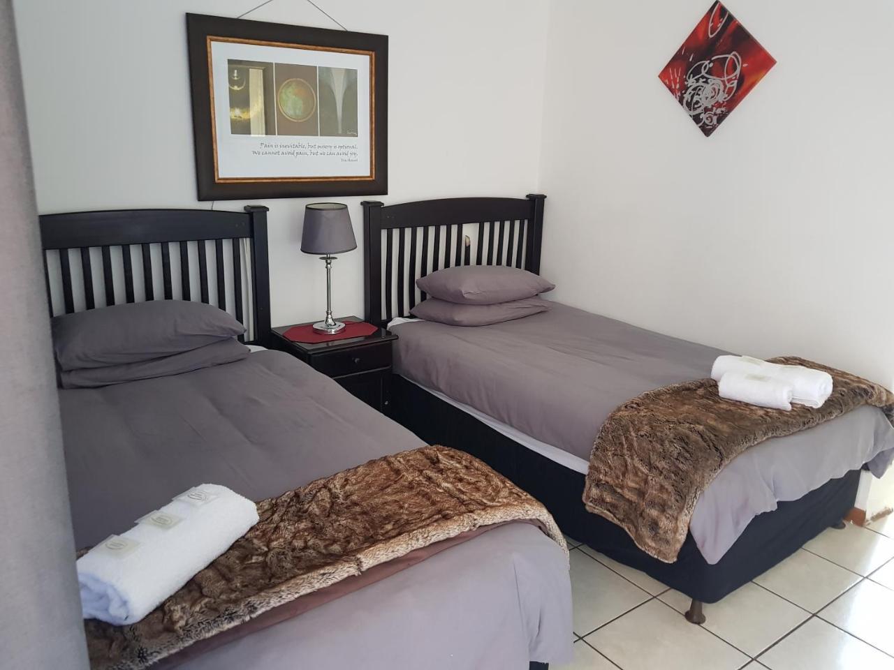Kgosi Lodge Кимбърли Екстериор снимка