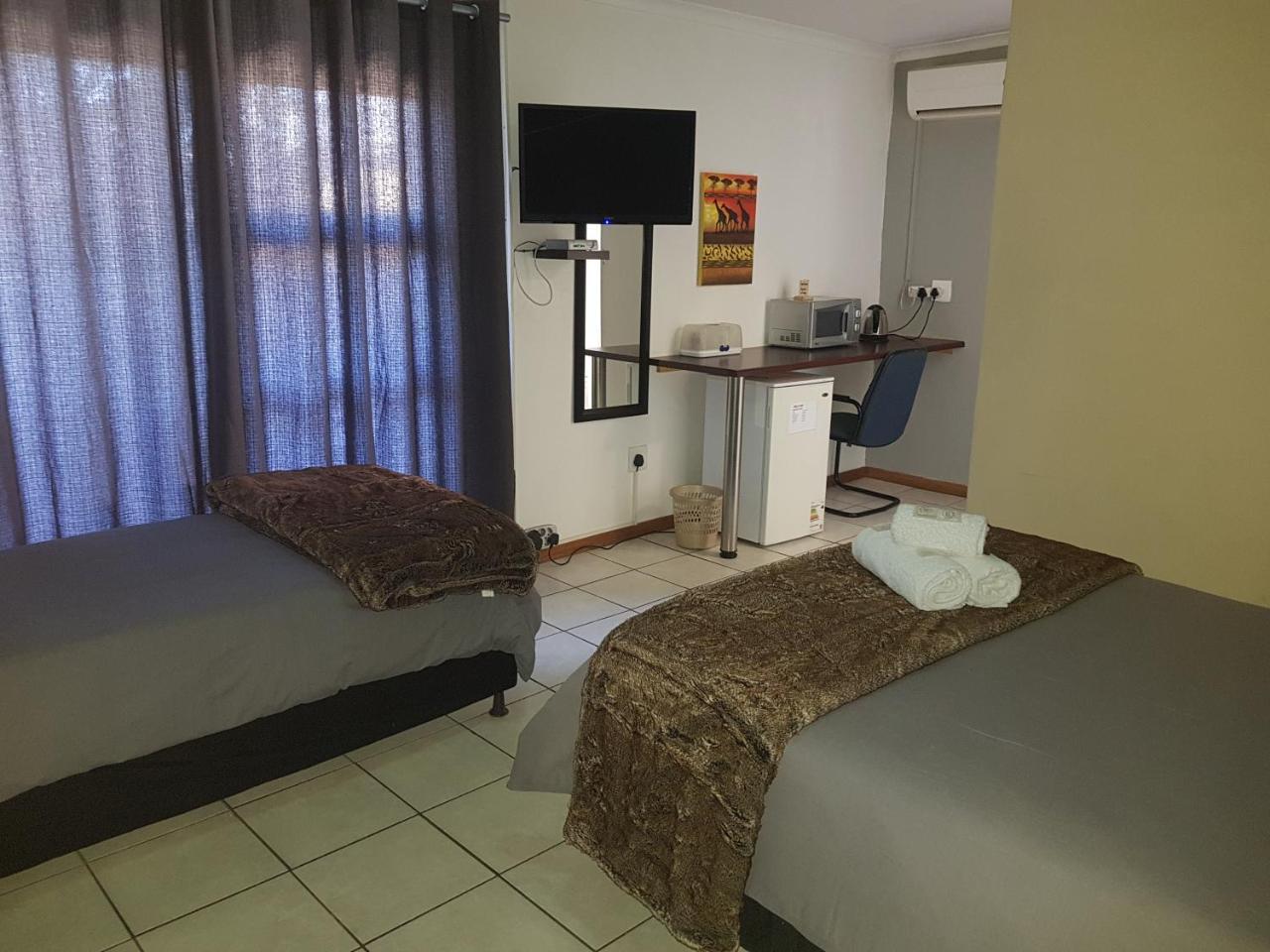 Kgosi Lodge Кимбърли Екстериор снимка