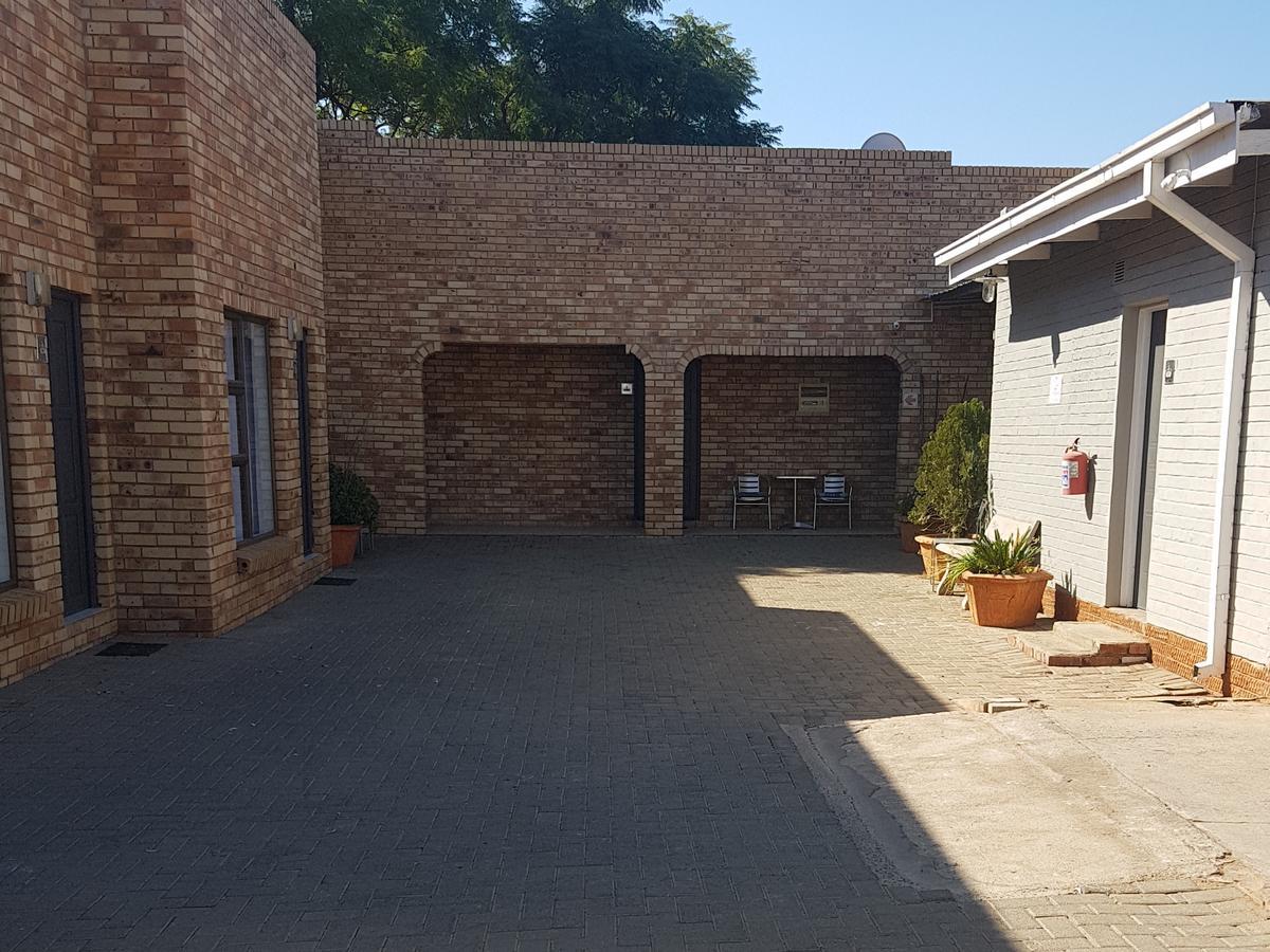 Kgosi Lodge Кимбърли Екстериор снимка